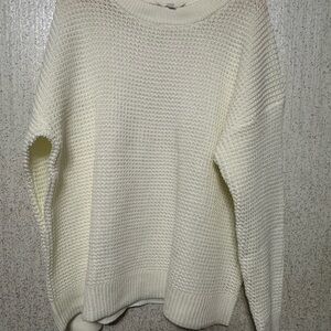 Time and Tru Cream Chunky Knit Crew Neck Sweater